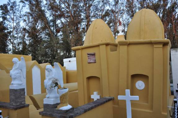 Passeio no cemitério em Villa Nueva, na Argentina